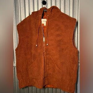Heimish Hooded Sherpa Vest in Rust/Brown NWOT 3x​